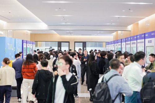 1763106194-691a2d2c8da4ab6